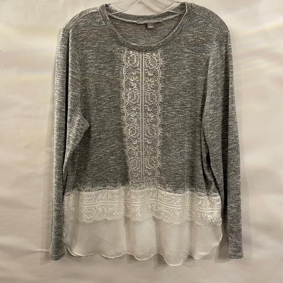 Women’s Valerie Stevens top long sleeve w/Lace Accents, Chiffon Hem, Beige, L - Picture 1 of 6